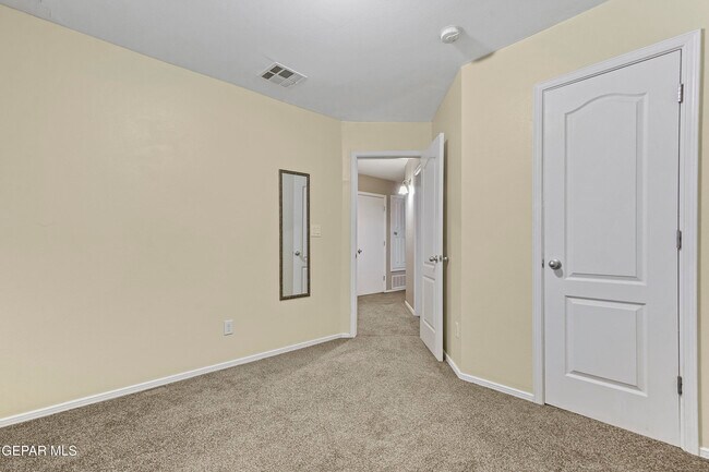 Building Photo - 2404 Escape Point St