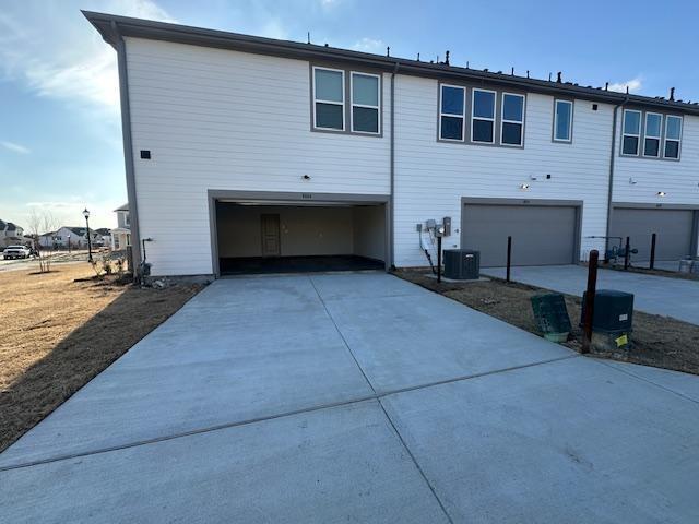 Building Photo - 8804 Scarp Hl Ln