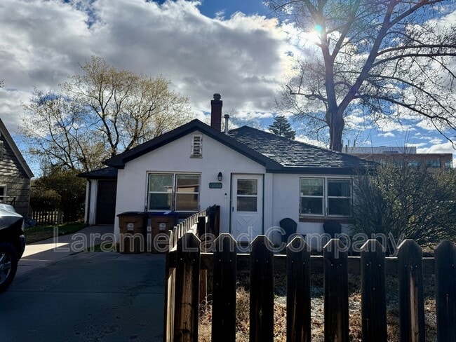 Building Photo - 551 N 10th St