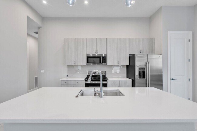 Building Photo - 9399 SW Pepoli Way