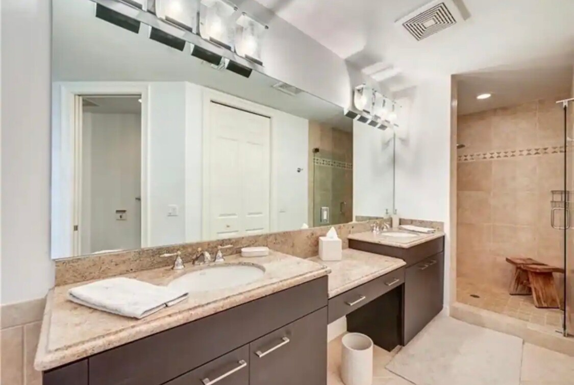 Primary bath - 705 10th St S