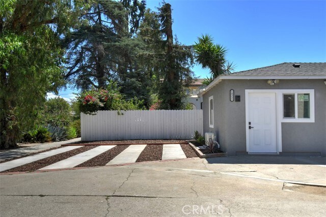 Building Photo - 14332 Tiara St