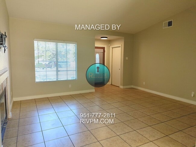 Building Photo - Cul-de-sac home on a large lot in Moreno V...