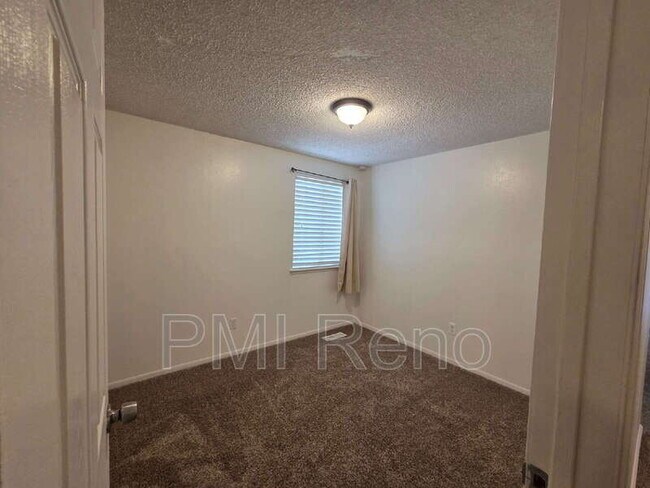 Building Photo - 14050 Tourmaline Dr