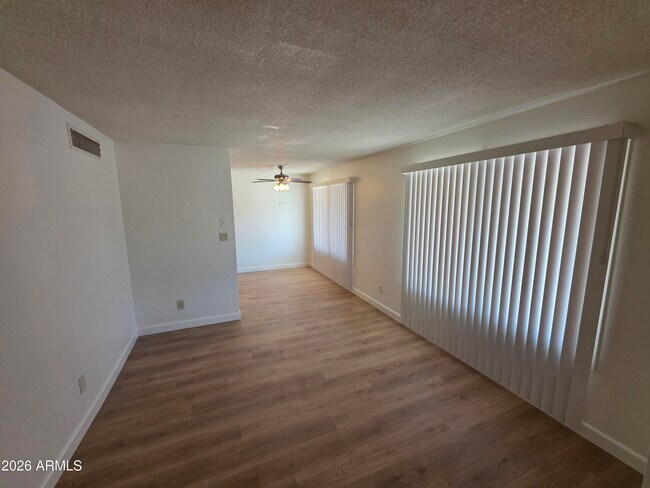 Building Photo - 3850 W Caribbean Ln