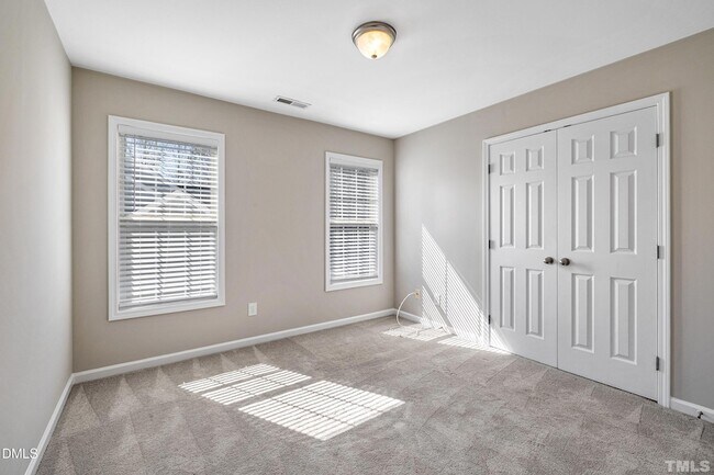 Building Photo - 7954 Willowglen Dr