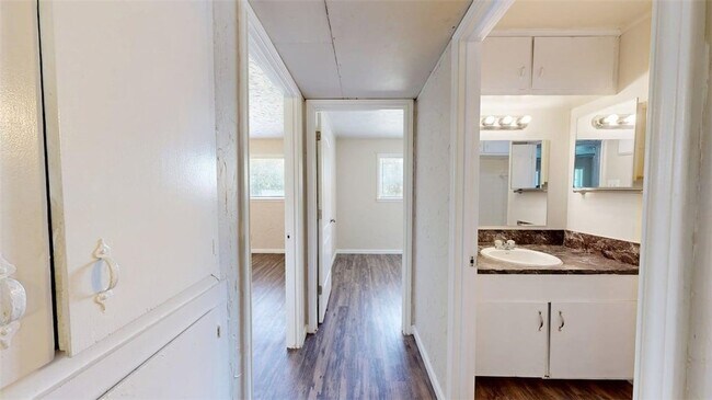 Building Photo - 16567 Farm to Market Rd 2154