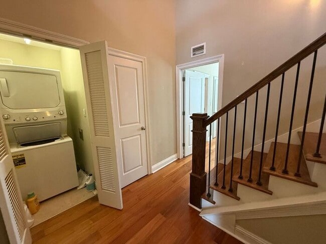 Building Photo - Navarre - Hidden Bay Village - 3 bedroom, 3 bathroom - Waterfront Townhome