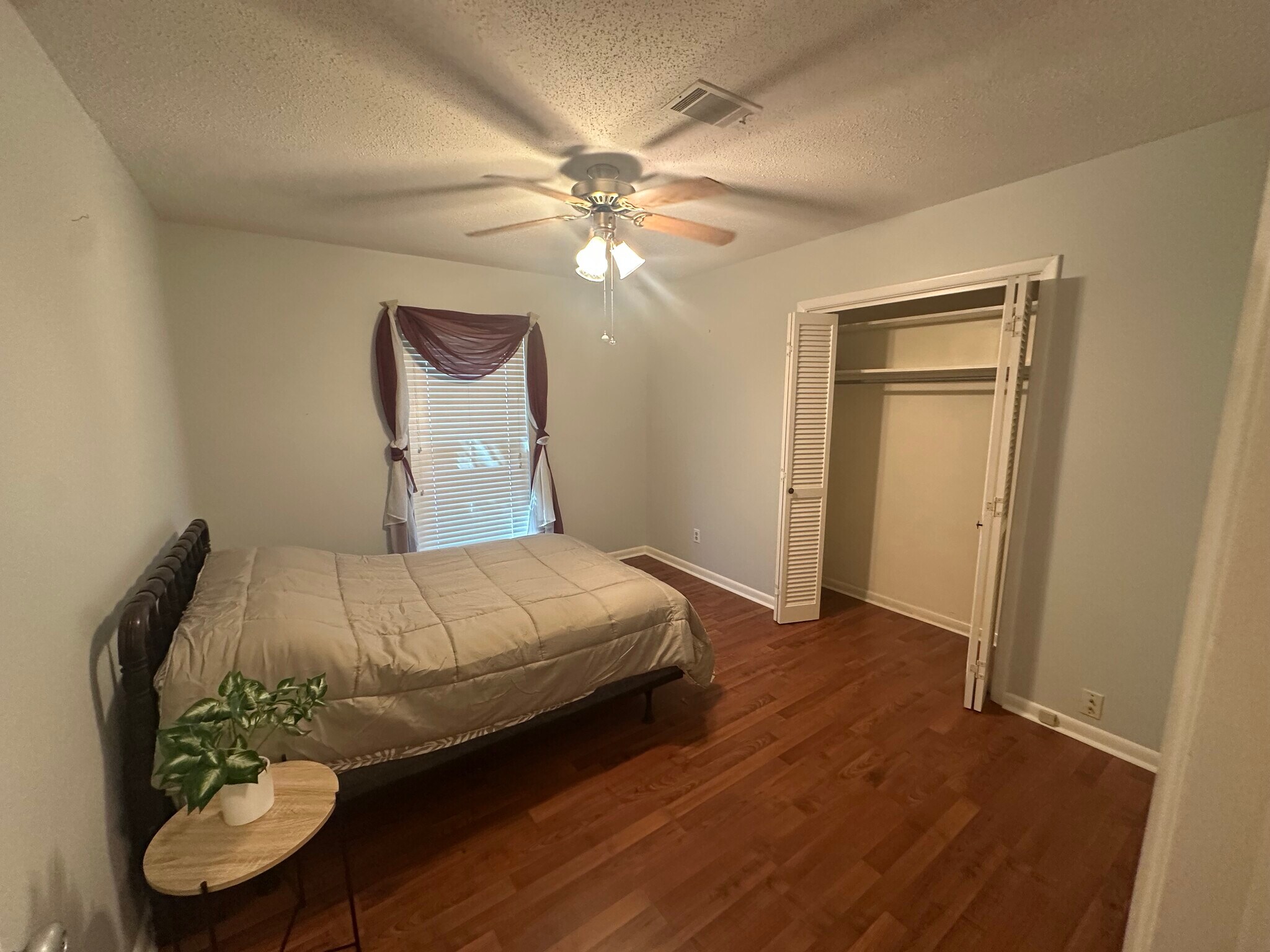 Room 2 - 11 Connell Dr