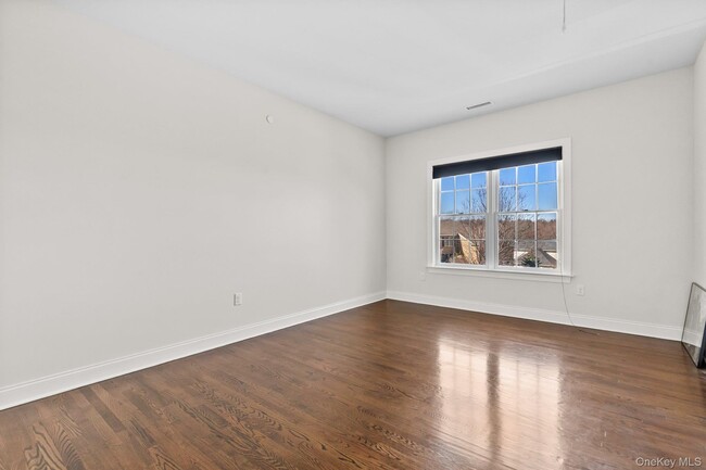 Building Photo - 11 Fraydun Ln