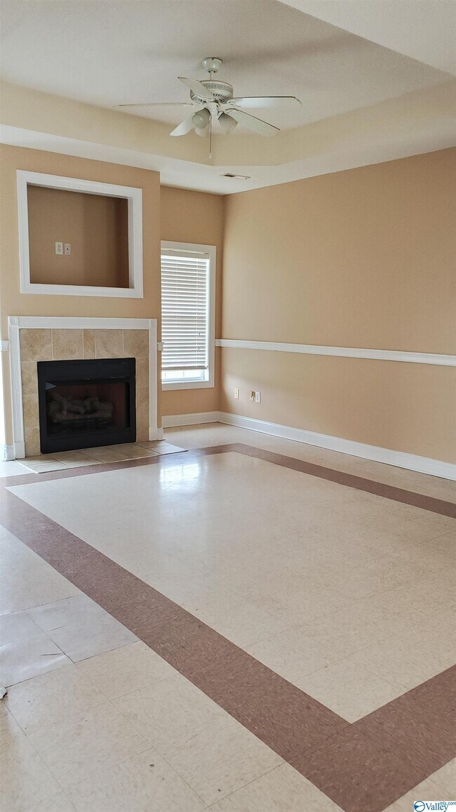 Building Photo - 10443 Wall Triana Hwy