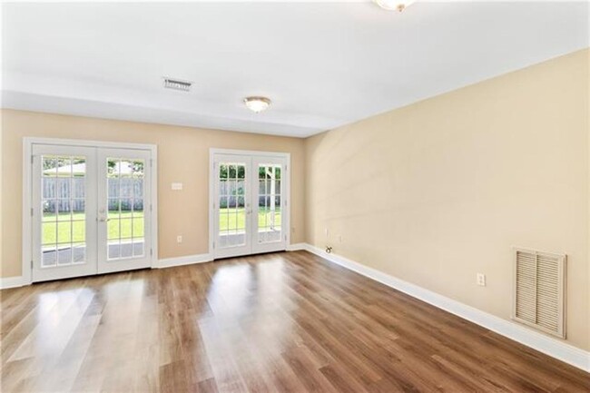 Building Photo - 7253 Onyx St