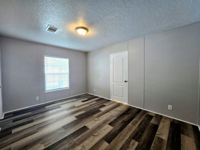 Building Photo - 18118 US-41