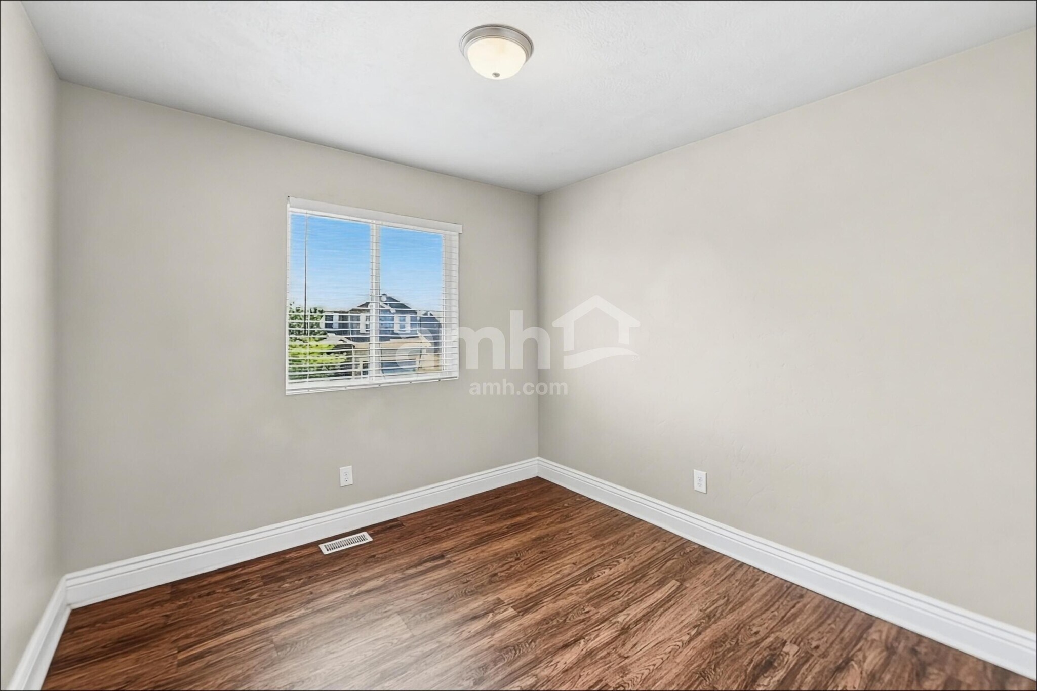 Building Photo - 228 Cedar Grove Ln