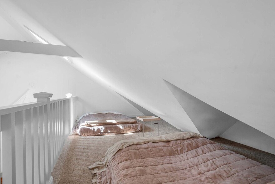 Building Photo - 7470 Sound Ave