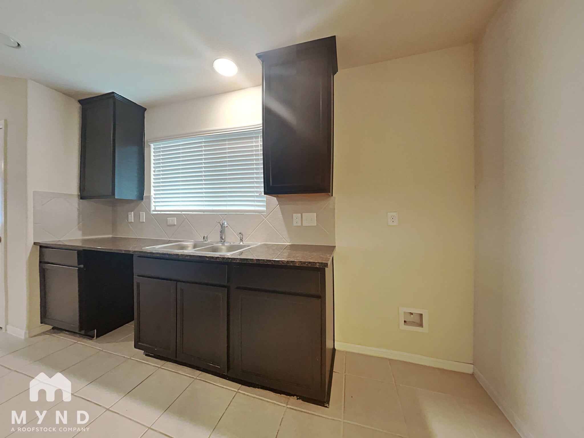 Building Photo - 12939 Almeda Crossing Ct