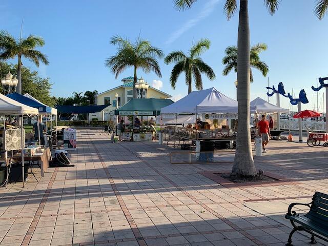 Building Photo - 1619 Merriment Way