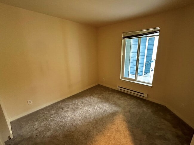 Building Photo - Beautiful 2BR|2BA with Washer and Dryer, T...