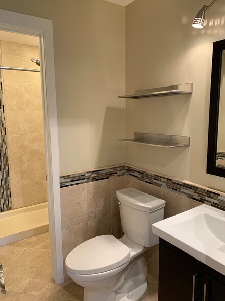 Building Photo - 3431 Kent St