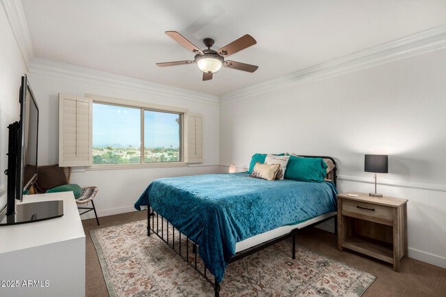 Building Photo - 7970 E Camelback Rd