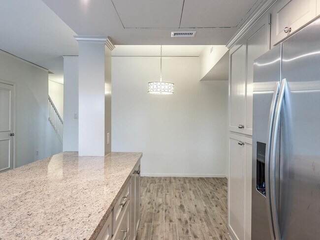 Building Photo - 14703 Barryknoll Ln