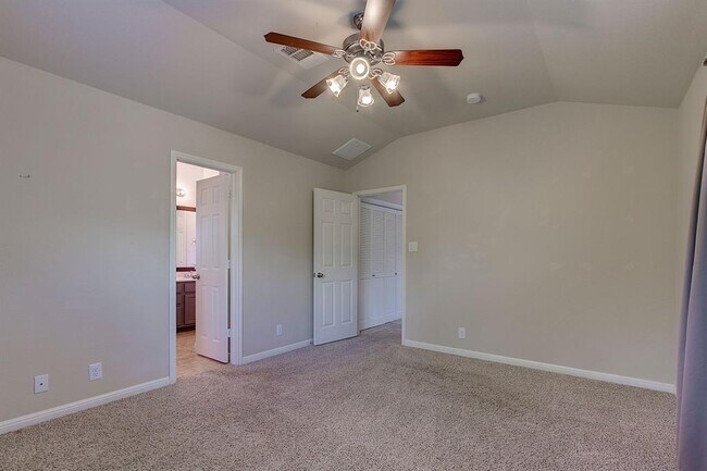 Building Photo - 1310 W Parmer Ln