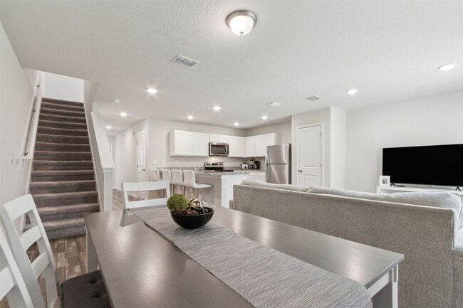 Building Photo - 45356 Red Brick Dr