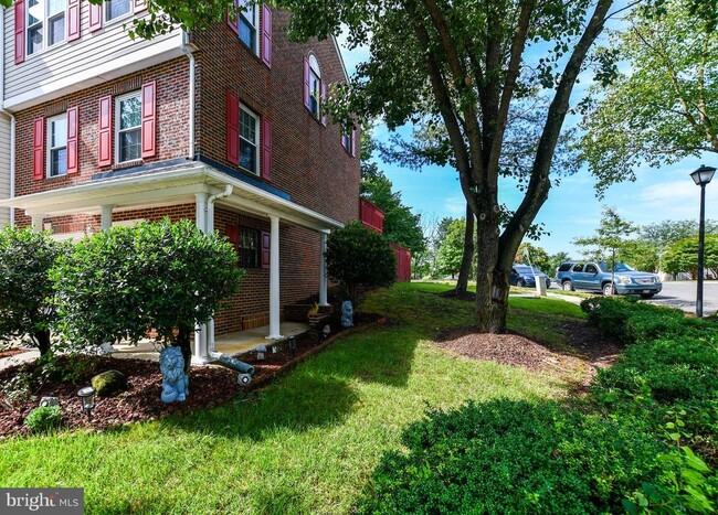 Building Photo - 1401 Deep Gorge Ct