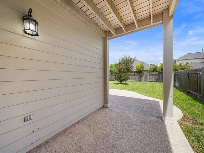 Building Photo - 25718 Westbourne Dr