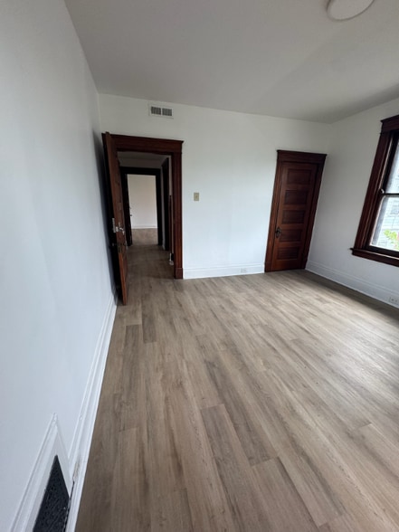 Building Photo - 2241 Burnet Ave