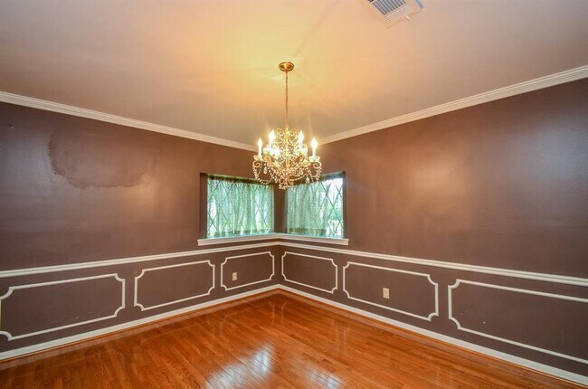 Building Photo - 3015 Bainbridge Ct