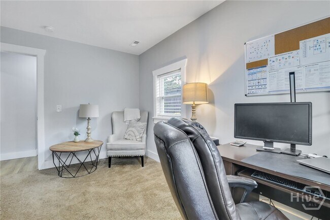 Building Photo - 607 Dyches Dr
