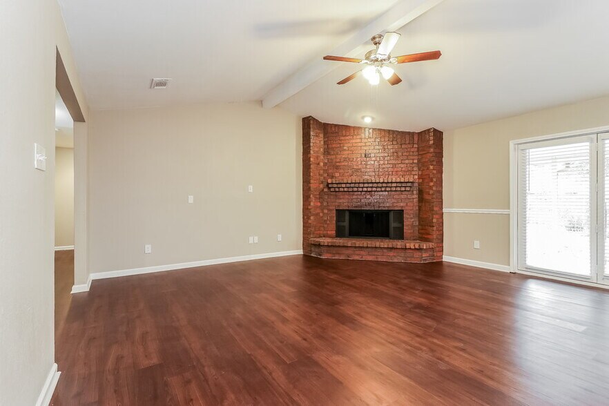 Building Photo - 3924 Windflower Ln