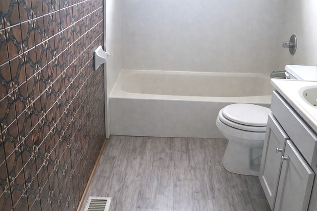 Building Photo - 2854 Merts Dr