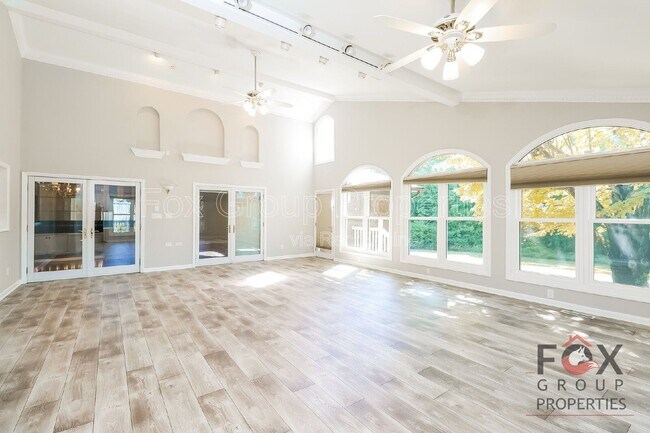 Building Photo - 2049 Charlotte Hwy