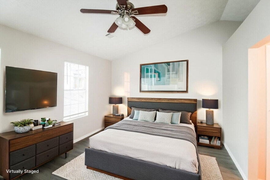 Building Photo - 7115 Chestnut Ln