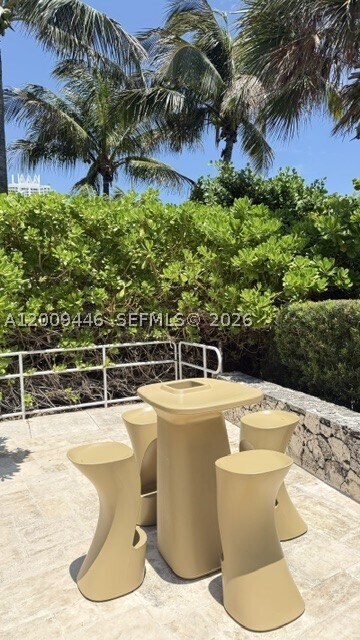 Building Photo - 5875 Collins Ave