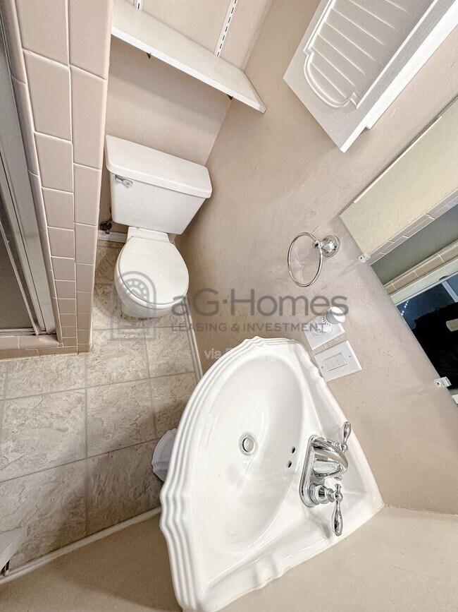 Building Photo - 7609 NW 28th St