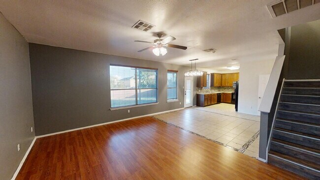 Building Photo - "Spacious 4-Bedroom Gem with 2.5 Baths and...