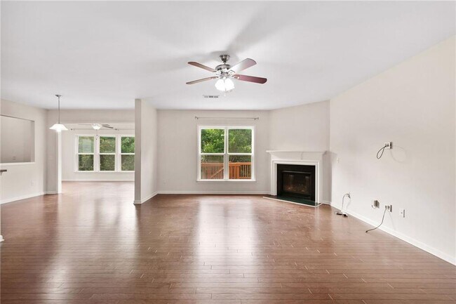 Building Photo - 522 Spring View Dr