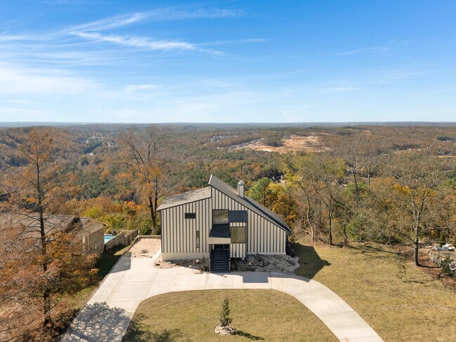 Building Photo - 294 Shades Crest Rd