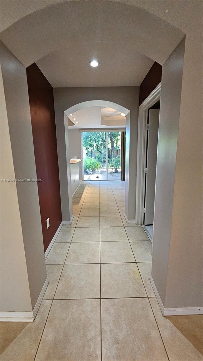 Building Photo - 2255 Anchor Ct