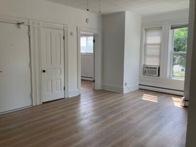 Building Photo - 303 E Madison St