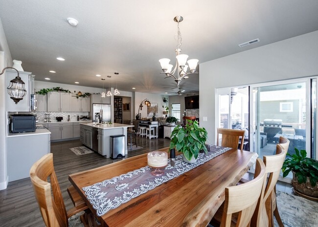 Building Photo - Luxury Ranch-Style Home for Rent | Wolf Ranch | D20 Schools | Pikes Peak Views