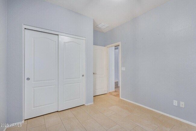 Building Photo - 42356 W Balsa Dr