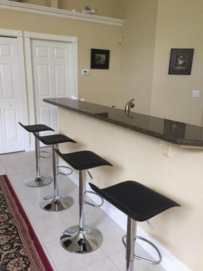 Building Photo - 14044 Aster Ave