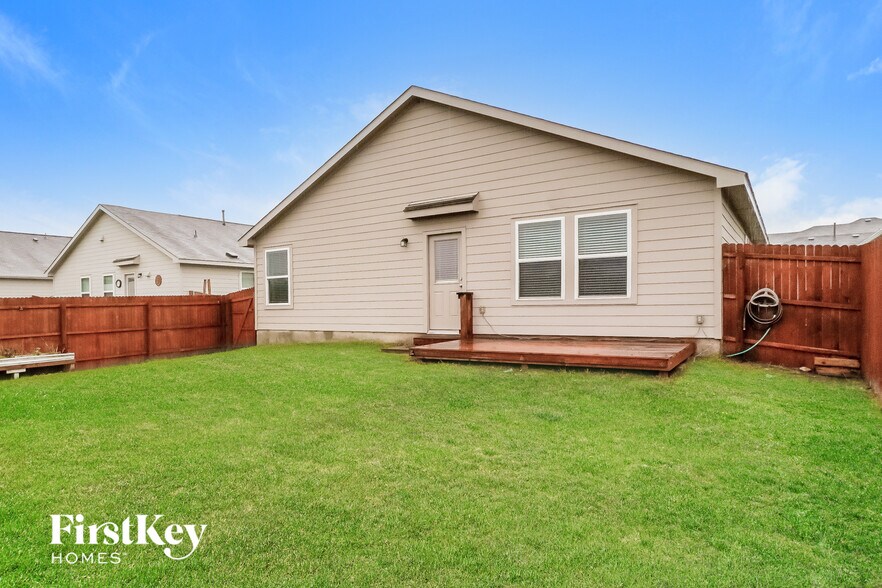 Building Photo - 1936 Heather Glen Dr