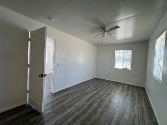 Building Photo - 1 Bedroom 1 Bathroom House with Fenced Yard+