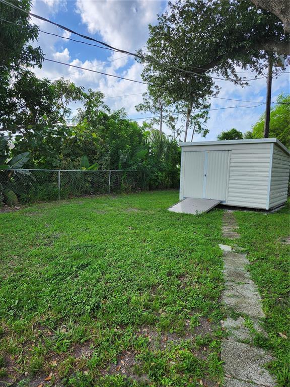 Building Photo - 18505 Satsuma Ave