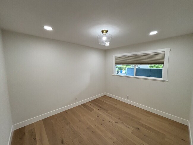 Building Photo - "Beautifully Remodeled 4-Bed Walnut Creek ...